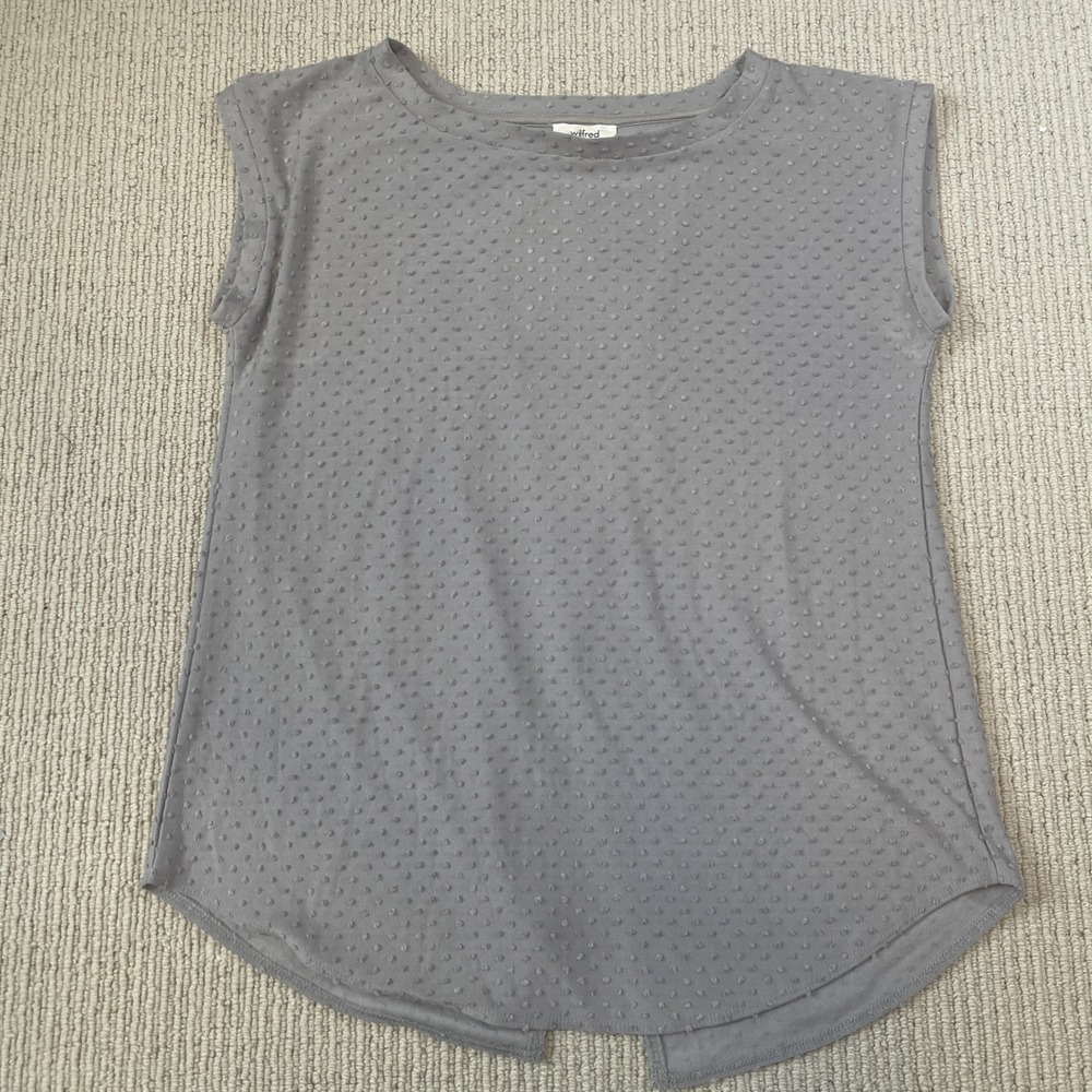 Aritzia Wilfred XS Blouse Dot Short Sleeve Slit Sides Shirt Gray